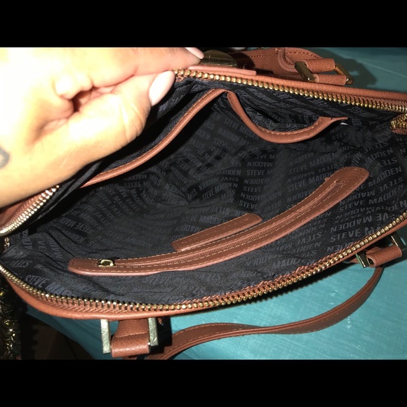 SOLD! Steve Madden Crossbody. - Picture 4 of 6